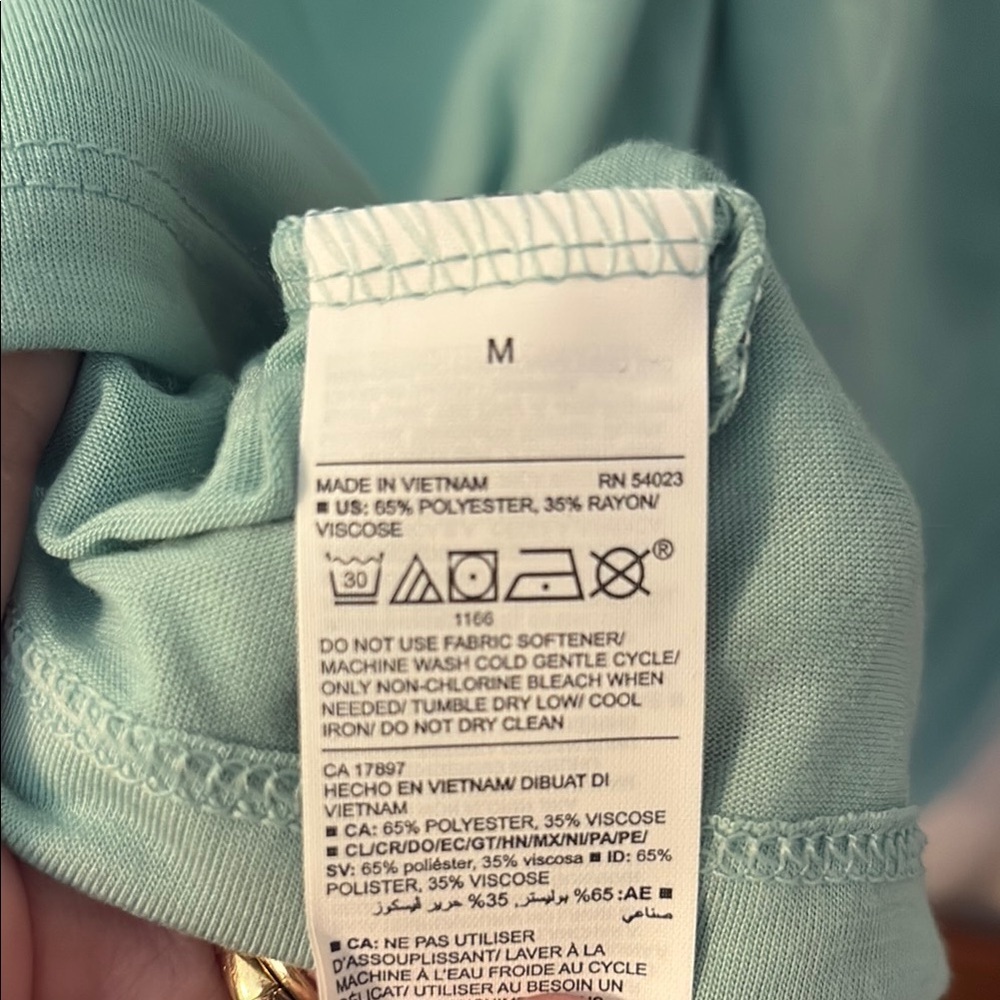 Old Navy Green Sleeveless Tank Top V-Neck - Picture 5 of 5